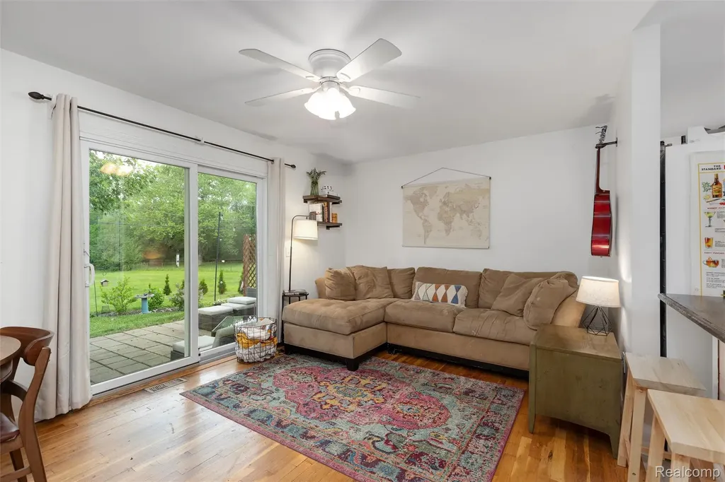 3360 Creek Drive Ann Arbor City MI 48108