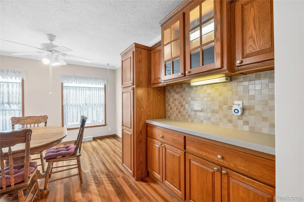 12239 Maple Creek Court Green Oak Township MI 48178