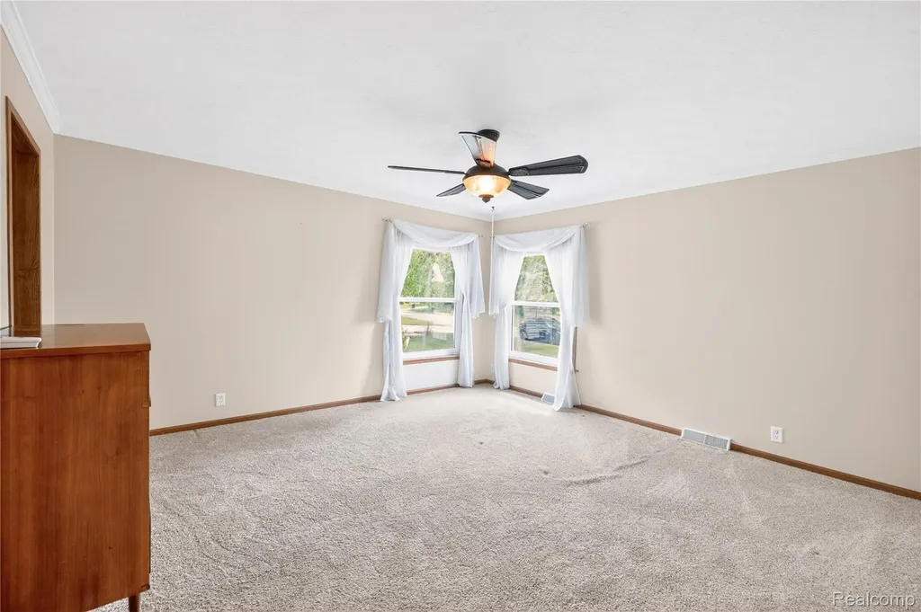 12239 Maple Creek Court Green Oak Township MI 48178