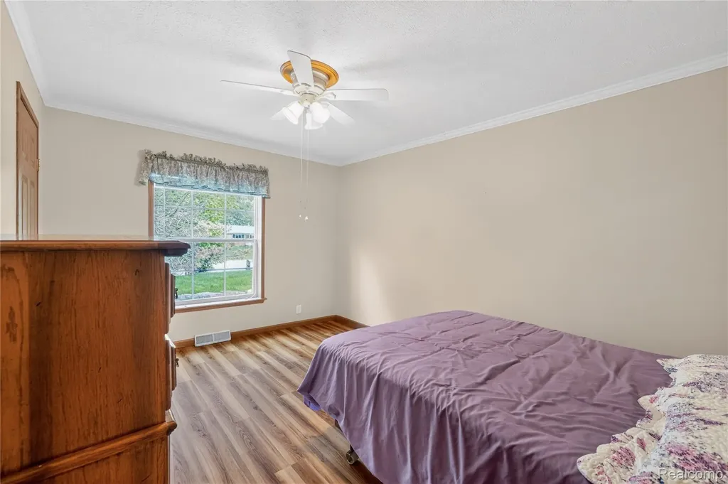 12239 Maple Creek Court Green Oak Township MI 48178