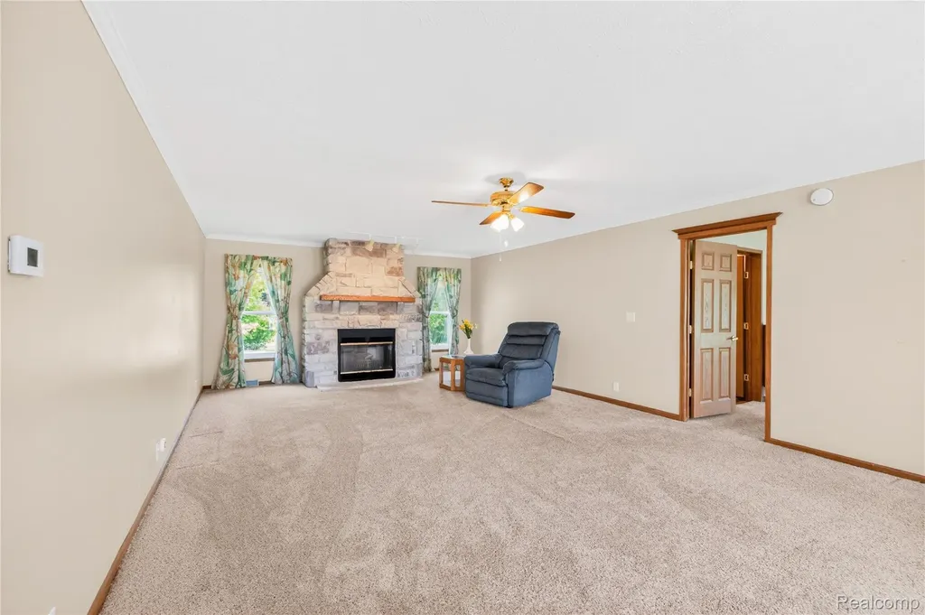 12239 Maple Creek Court Green Oak Township MI 48178