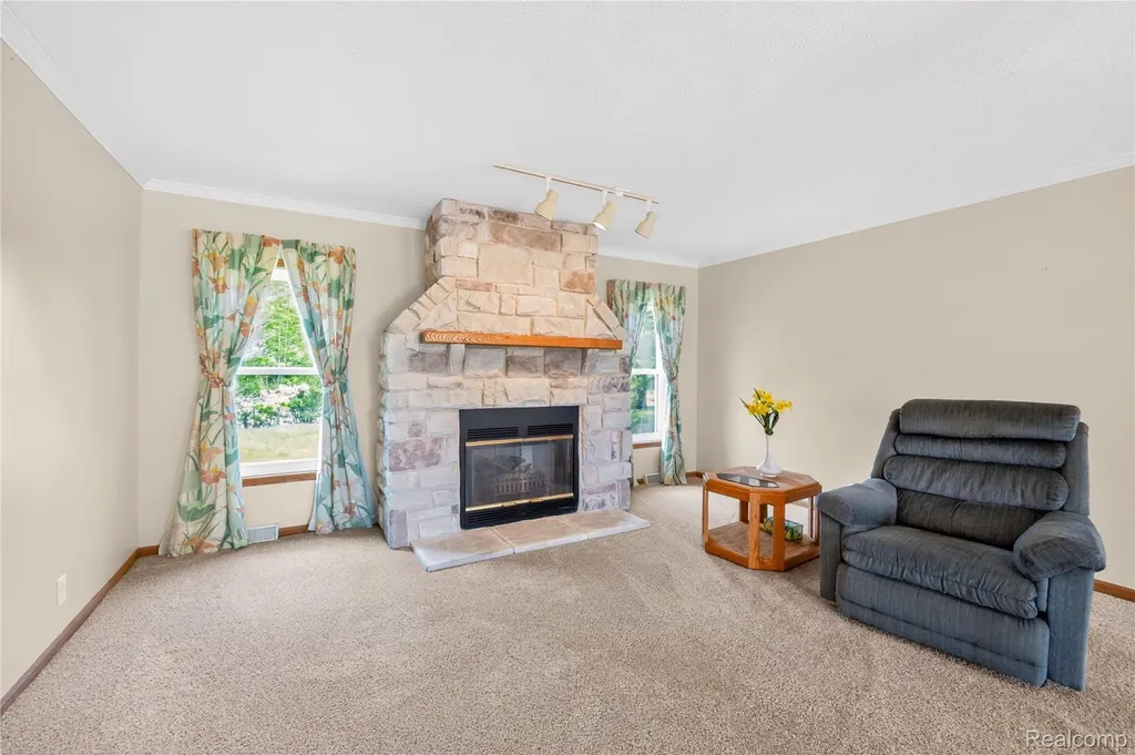 12239 Maple Creek Court Green Oak Township MI 48178