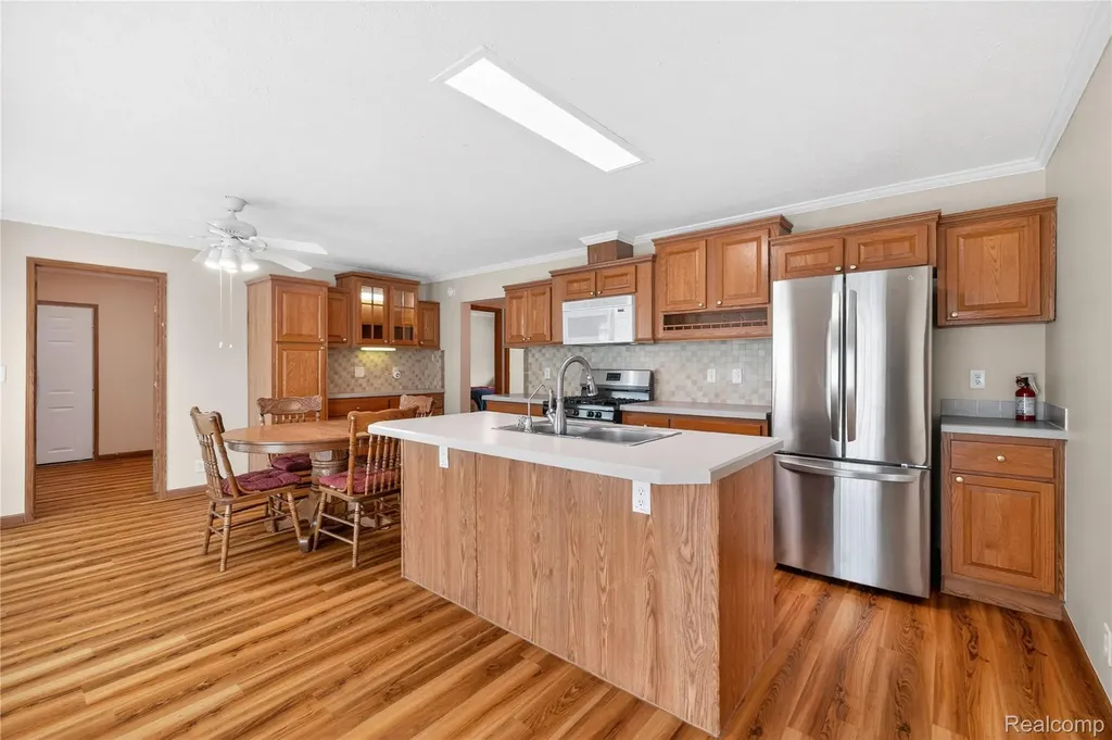 12239 Maple Creek Court Green Oak Township MI 48178