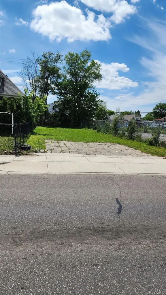 13015 Conant Street Detroit City MI 48212
