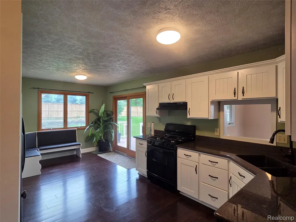 5926 Buttonwood Drive Meridian Charter Township MI 48840