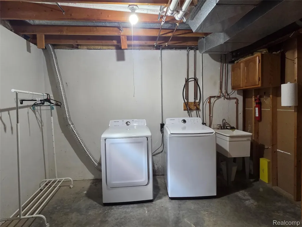 5926 Buttonwood Drive Meridian Charter Township MI 48840
