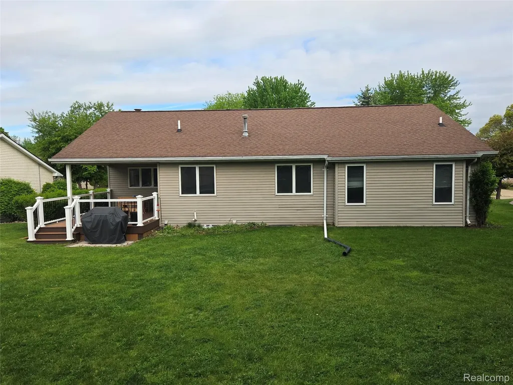 5926 Buttonwood Drive Meridian Charter Township MI 48840
