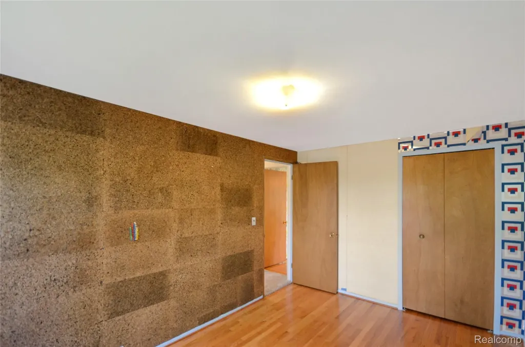 31139 Tecla Drive Warren City MI 48088