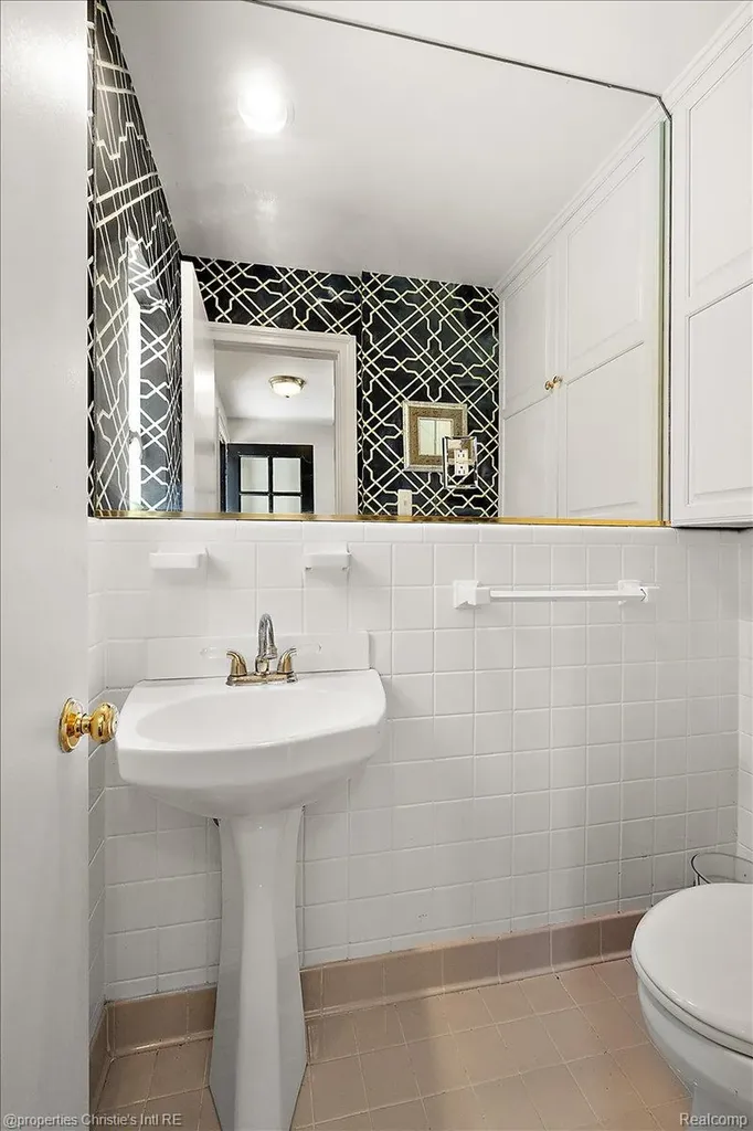 1257 Audubon Road Grosse Pointe Park City MI 48230