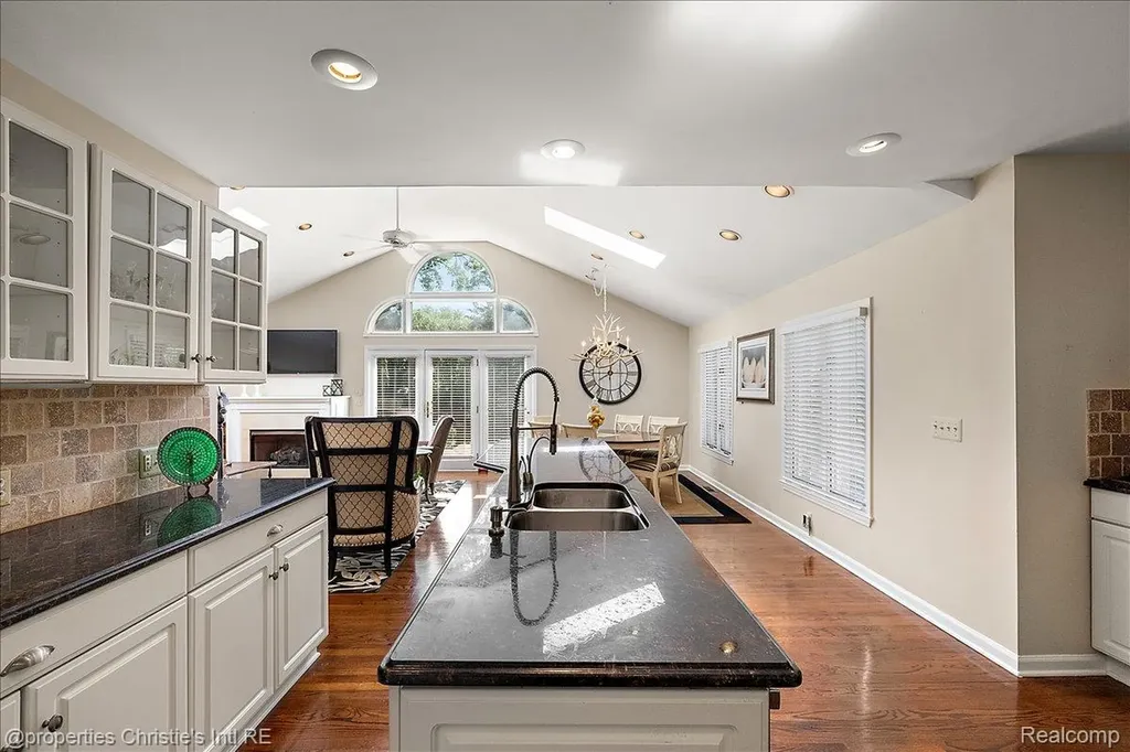 1257 Audubon Road Grosse Pointe Park City MI 48230