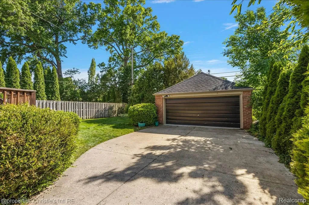 1257 Audubon Road Grosse Pointe Park City MI 48230