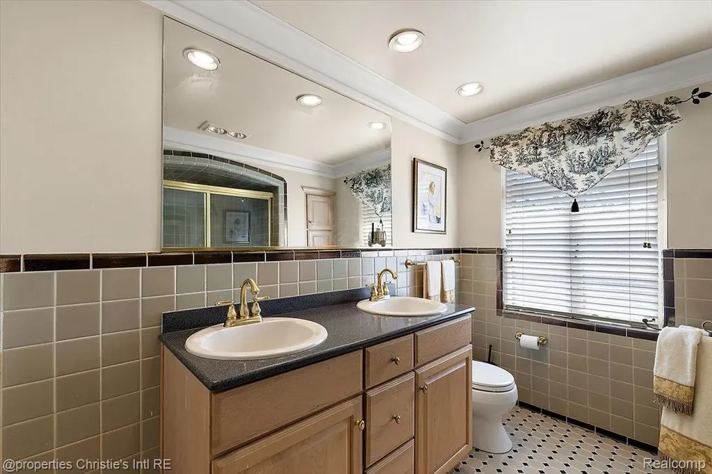 1257 Audubon Road Grosse Pointe Park City MI 48230