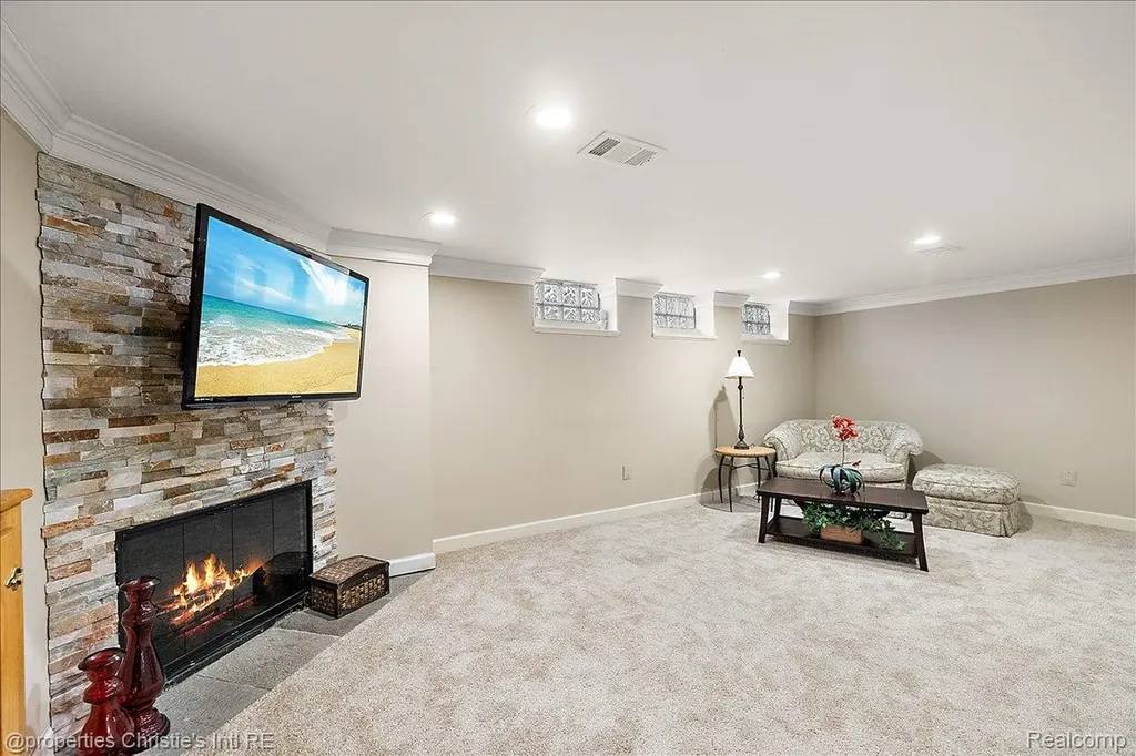 1257 Audubon Road Grosse Pointe Park City MI 48230