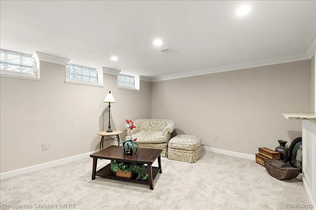 1257 Audubon Road Grosse Pointe Park City MI 48230