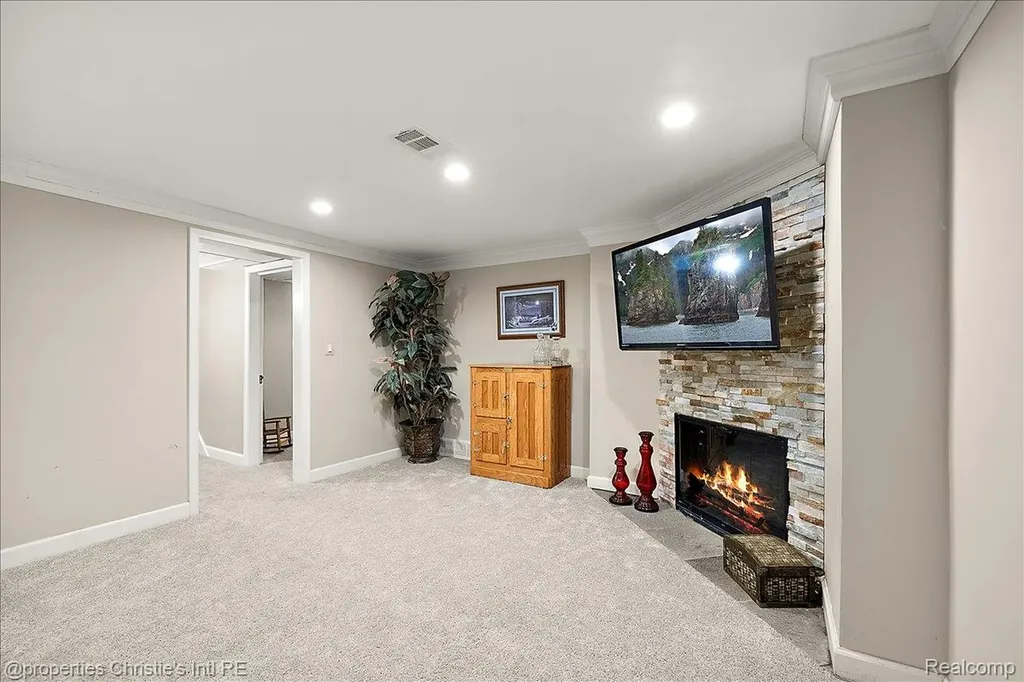 1257 Audubon Road Grosse Pointe Park City MI 48230