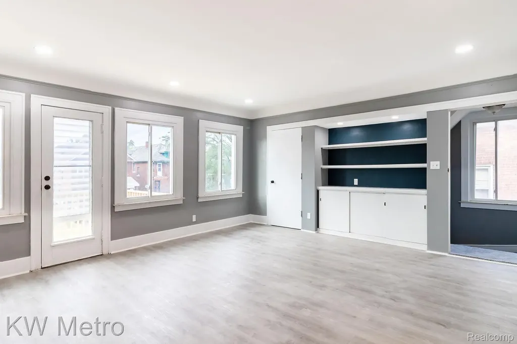 3037 Calvert Street Detroit City MI 48206