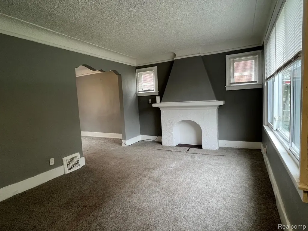 15862 Stansbury Street Detroit City MI 48227