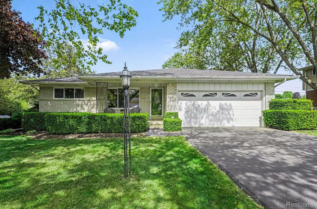 5364 Fern Avenue Grand Blanc Charter Township MI 48439