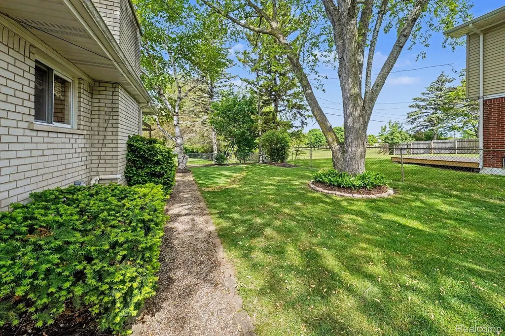 5364 Fern Avenue Grand Blanc Charter Township MI 48439