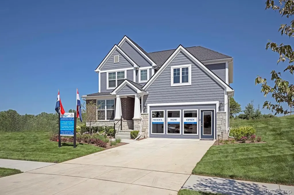 2400 Provencal Dr. Drive Commerce Charter Township MI 48382