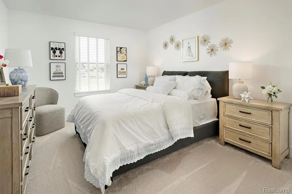 2400 Provencal Dr. Drive Commerce Charter Township MI 48382