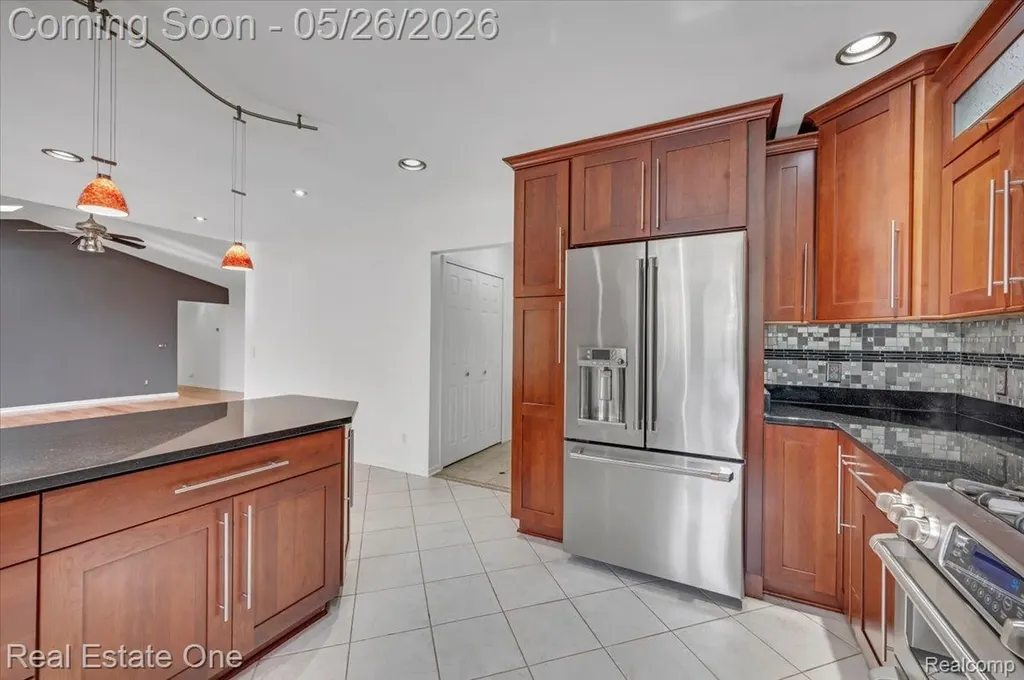 751 Bristol Lane Orion Charter Township MI 48348