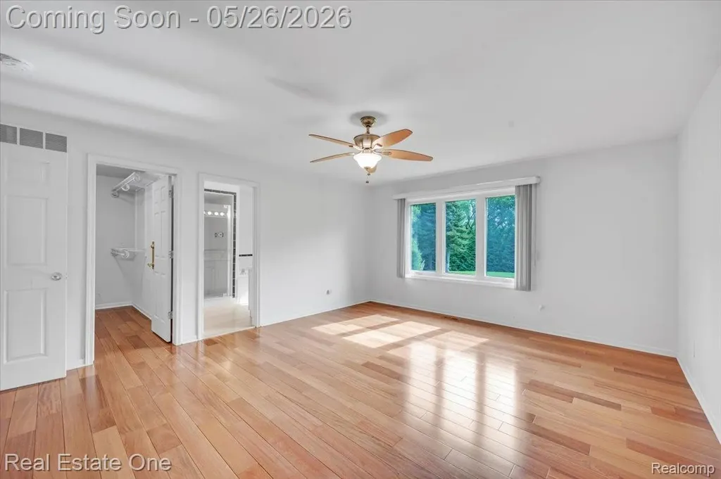 751 Bristol Lane Orion Charter Township MI 48348