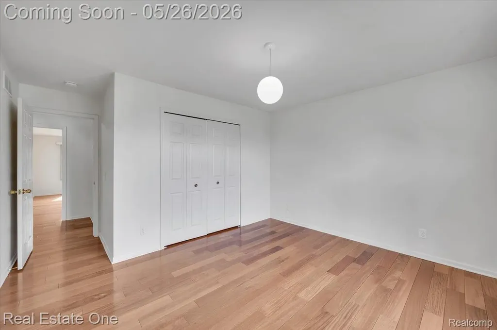 751 Bristol Lane Orion Charter Township MI 48348