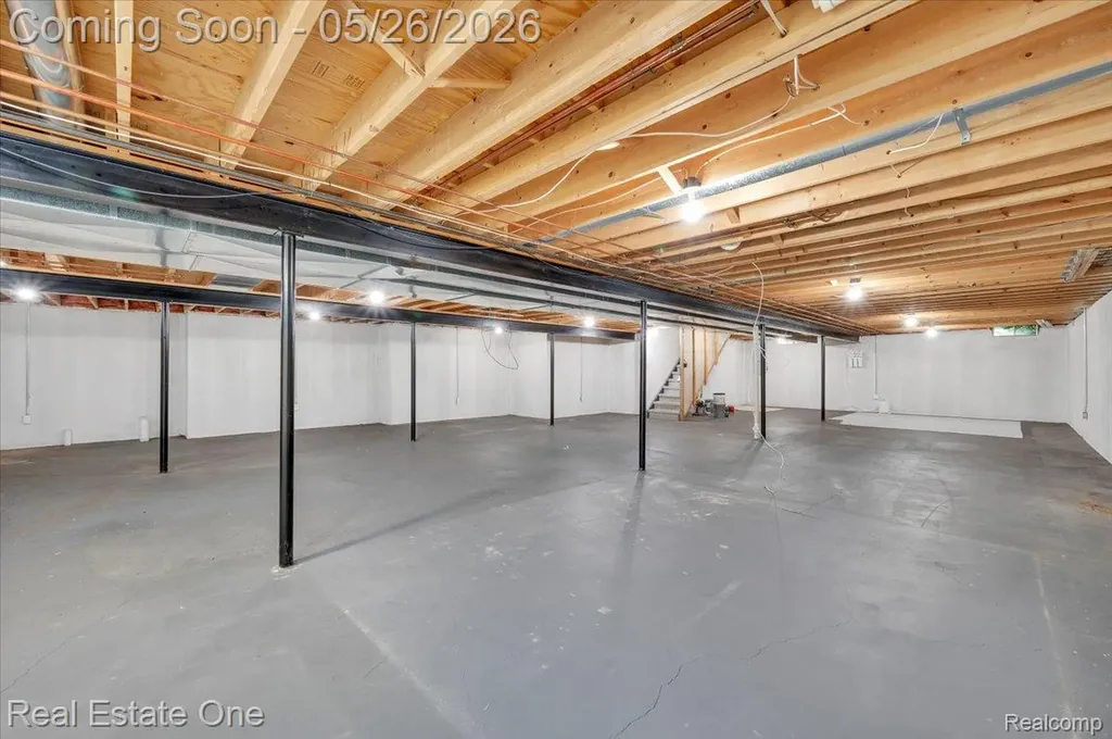 751 Bristol Lane Orion Charter Township MI 48348