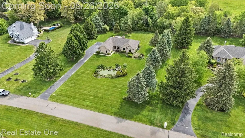 751 Bristol Lane Orion Charter Township MI 48348