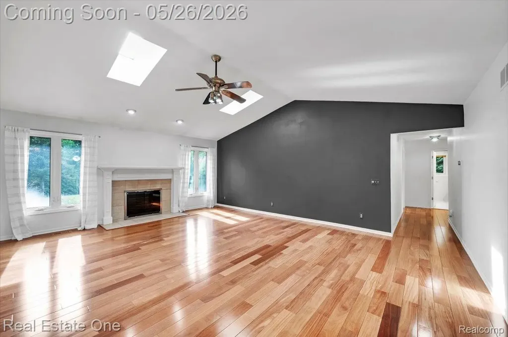 751 Bristol Lane Orion Charter Township MI 48348