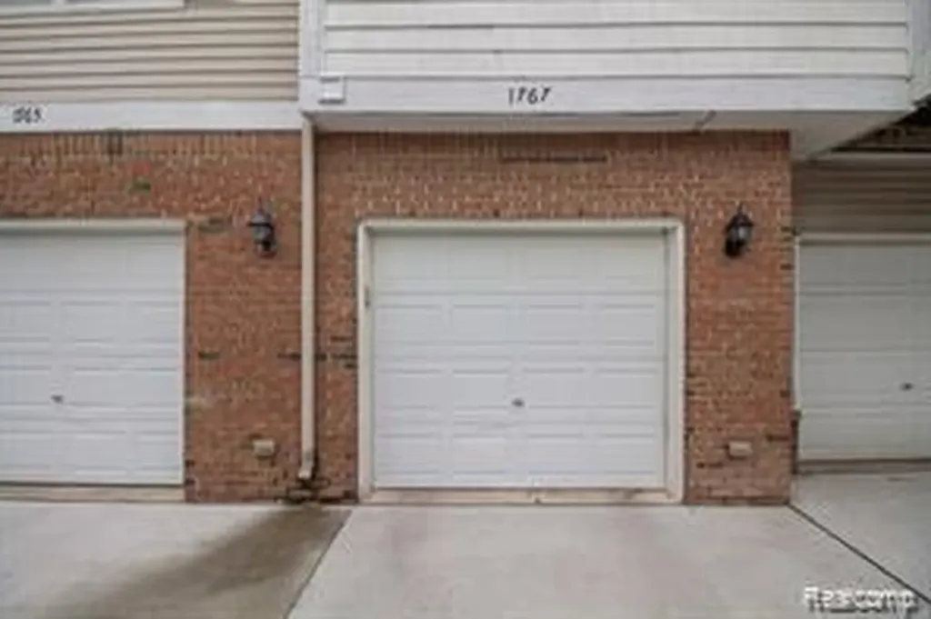 1767 Welland Street Howell City MI 48855