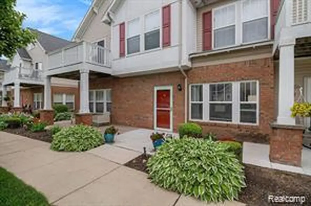 1767 Welland Street Howell City MI 48855