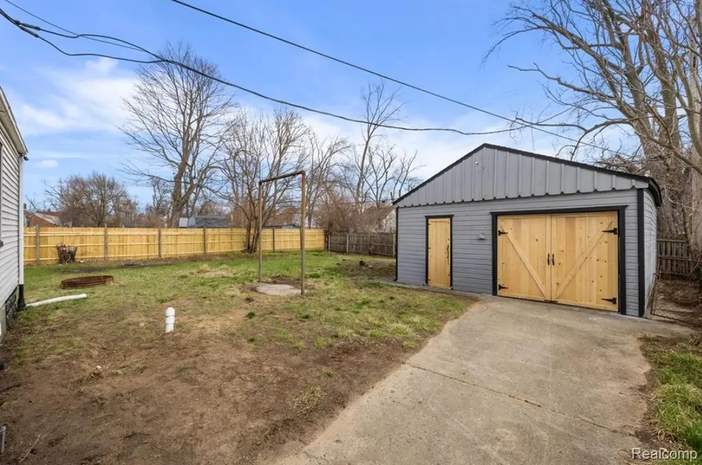 15424 Cruse Street Detroit City MI 48227