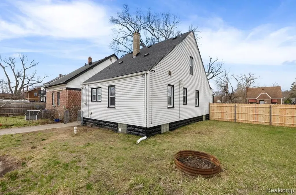 15424 Cruse Street Detroit City MI 48227