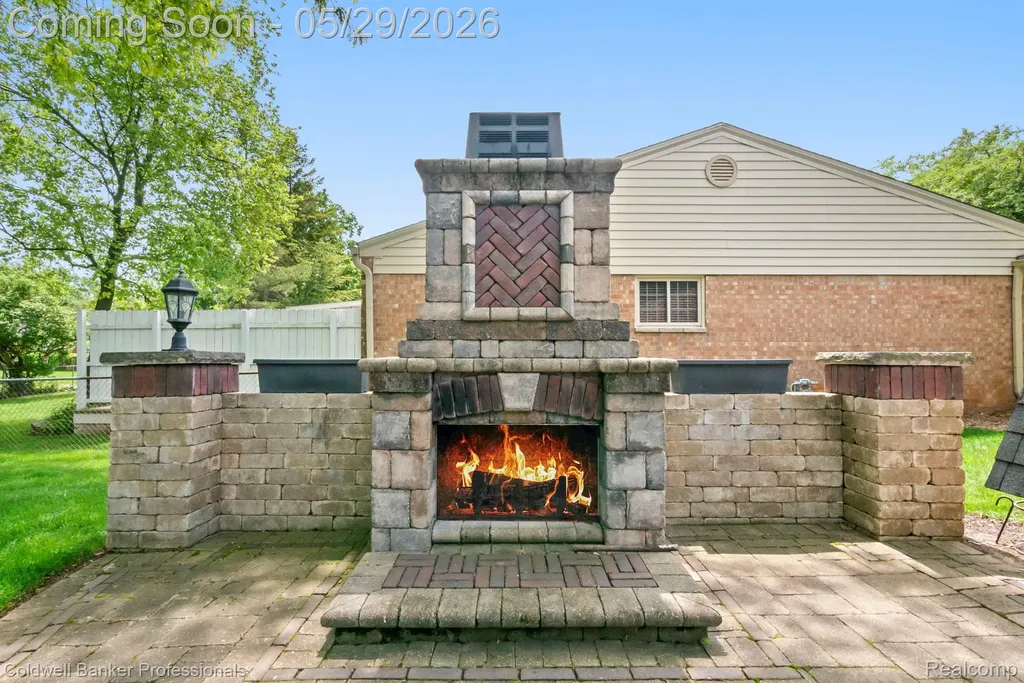 9310 Oakcliffe Drive Plymouth Charter Township MI 48170