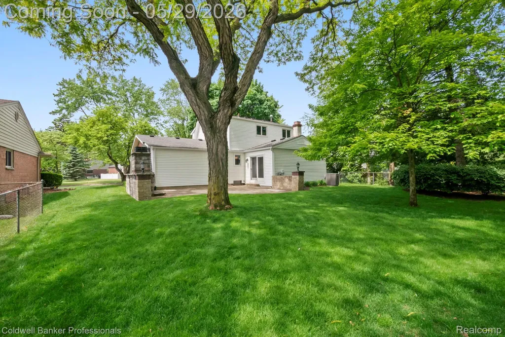 9310 Oakcliffe Drive Plymouth Charter Township MI 48170