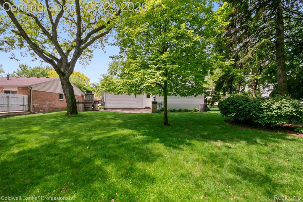 9310 Oakcliffe Drive Plymouth Charter Township MI 48170