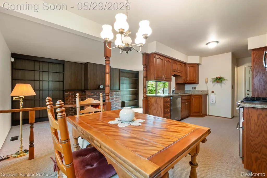 9310 Oakcliffe Drive Plymouth Charter Township MI 48170