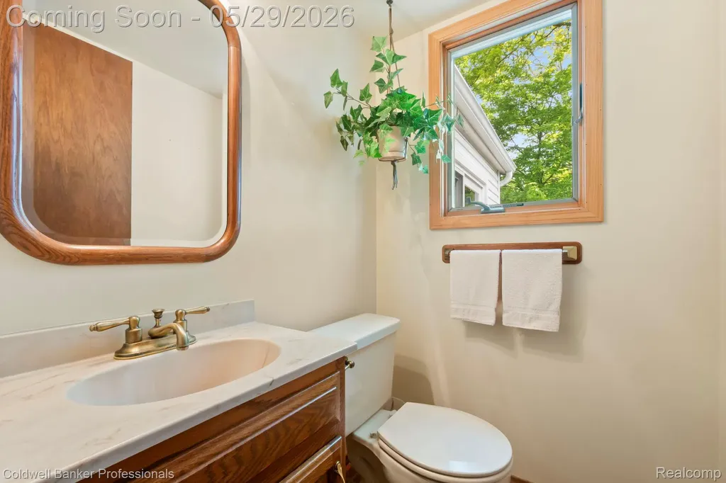 9310 Oakcliffe Drive Plymouth Charter Township MI 48170