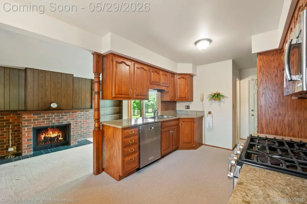 9310 Oakcliffe Drive Plymouth Charter Township MI 48170