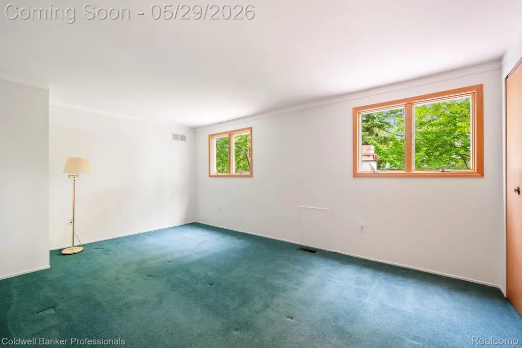 9310 Oakcliffe Drive Plymouth Charter Township MI 48170