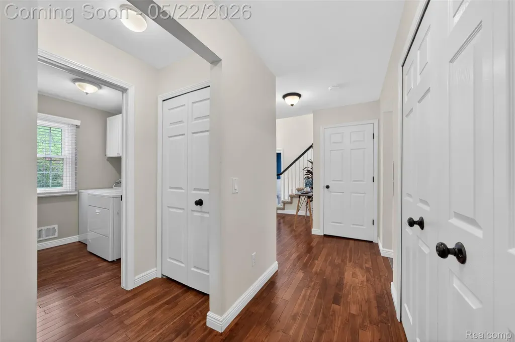 1427 Trailside Boulevard Wixom City MI 48393