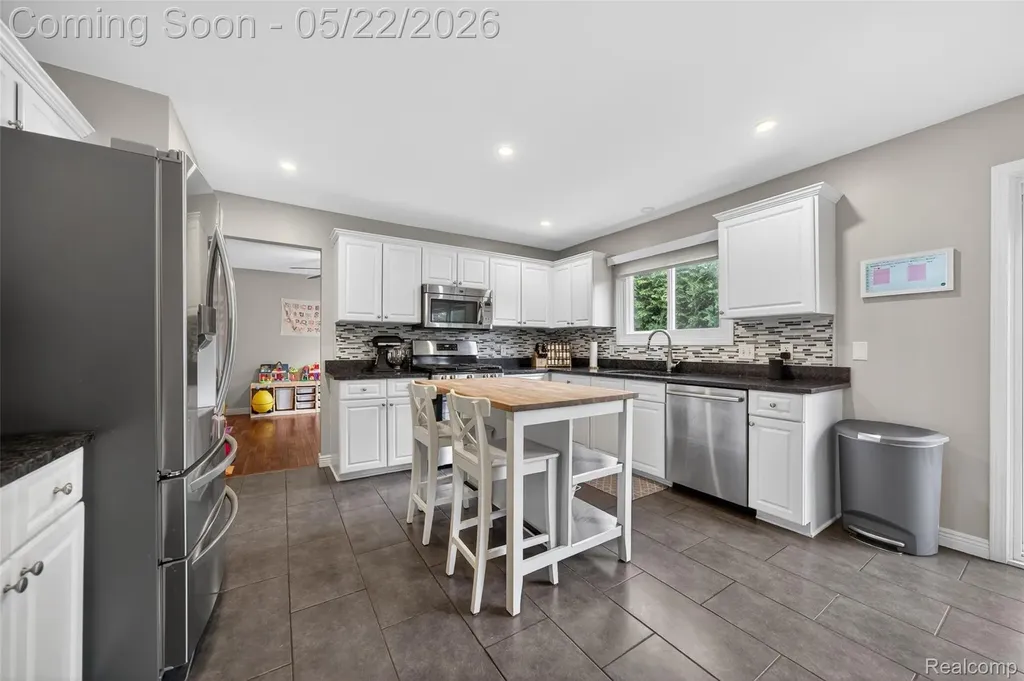 1427 Trailside Boulevard Wixom City MI 48393