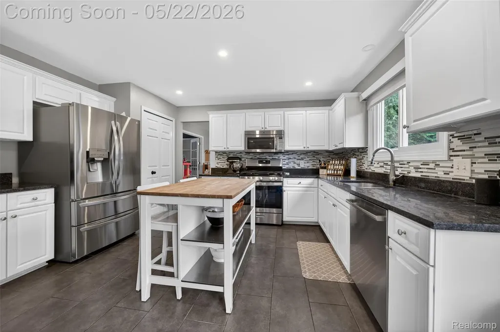 1427 Trailside Boulevard Wixom City MI 48393
