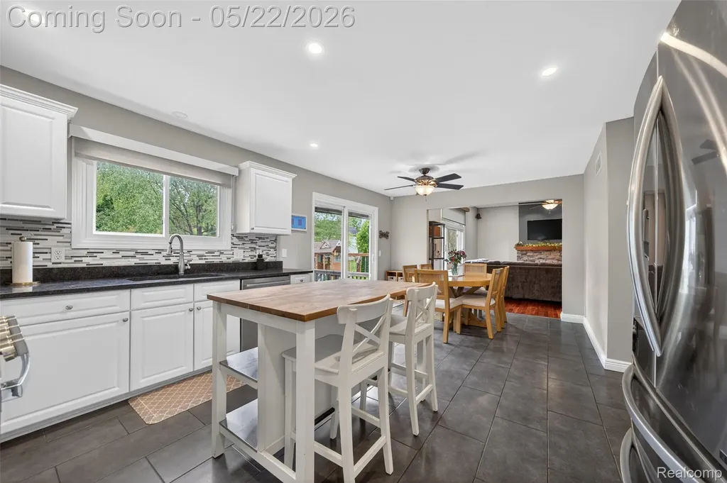 1427 Trailside Boulevard Wixom City MI 48393