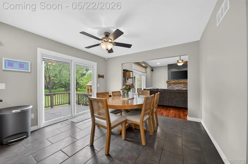 1427 Trailside Boulevard Wixom City MI 48393