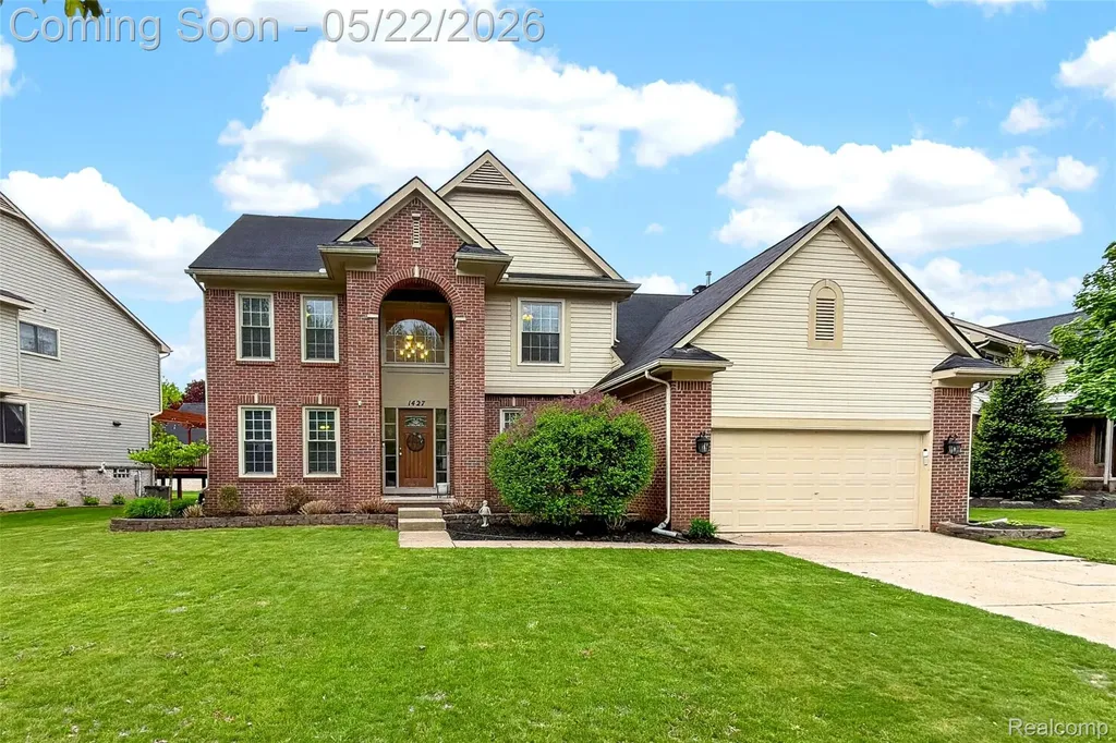 1427 Trailside Boulevard Wixom City MI 48393