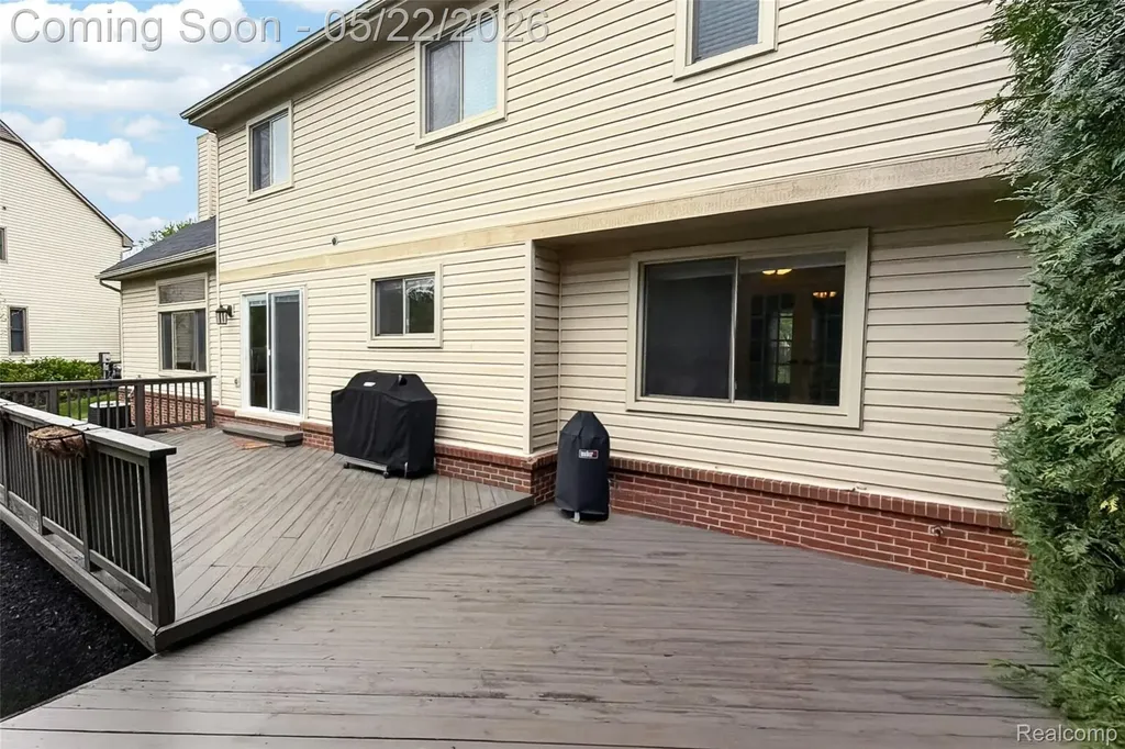 1427 Trailside Boulevard Wixom City MI 48393