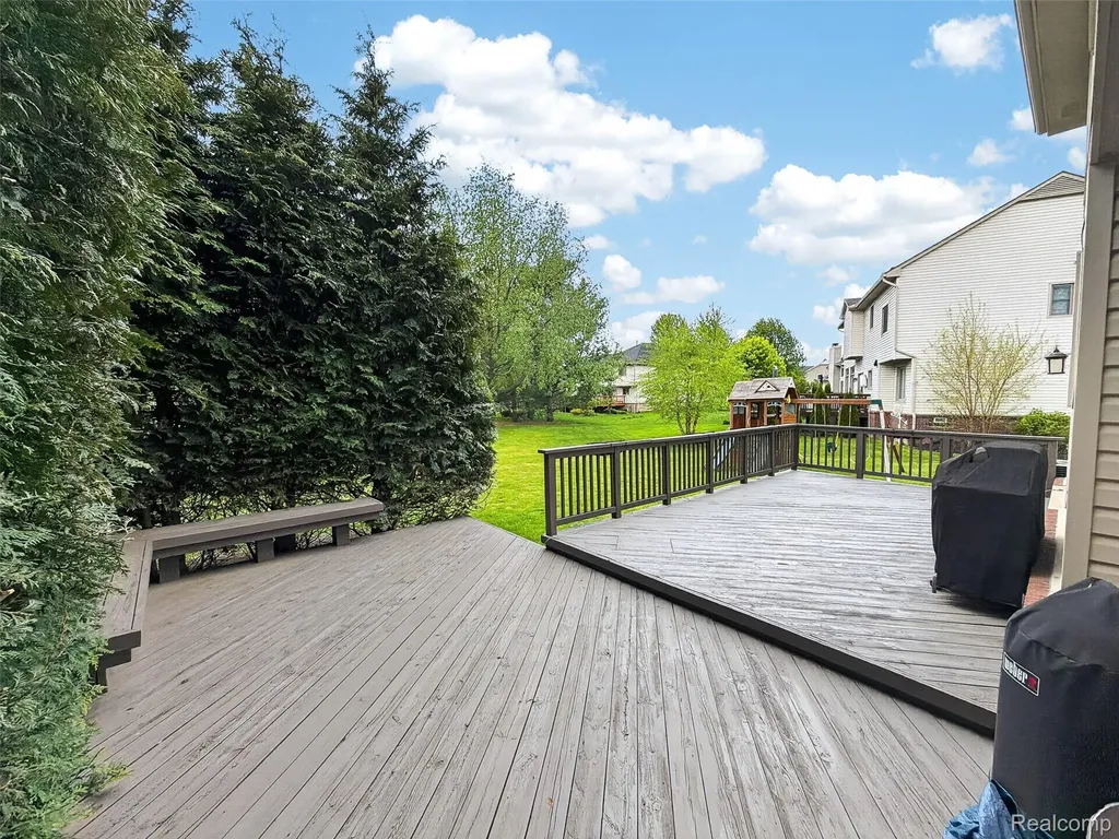 1427 Trailside Boulevard Wixom City MI 48393